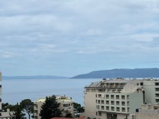 Makarska-CENTAR-stan 100 m od plaže !! Pogled na more i parking !